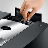 J8 Piano Black (EA)